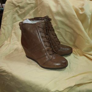 Brand New Naturalizer Wedge Boots Brown